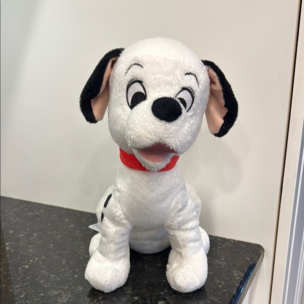 Disney Store 101 Dalmations Plush Dog Lucky Puppy 13" Sitting